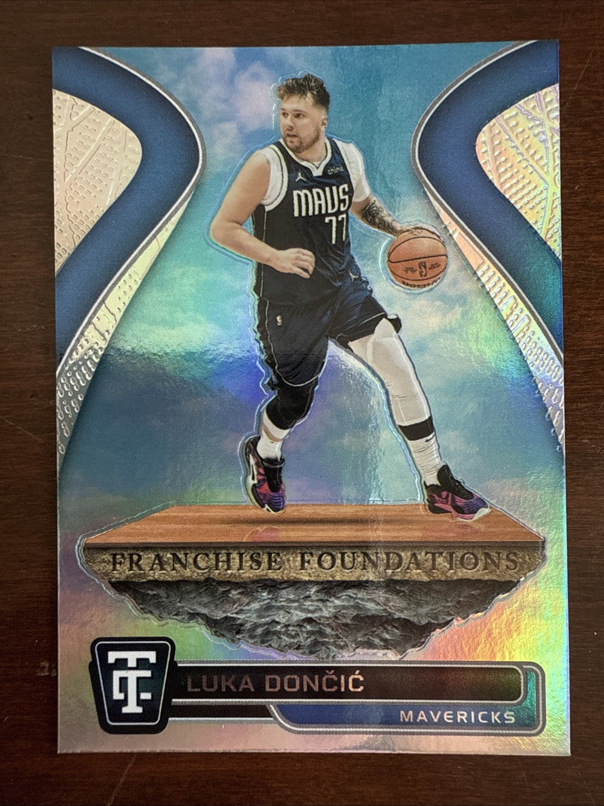 2024-25 Panini Totally Certified Luka Doncic Franchise Foundations.